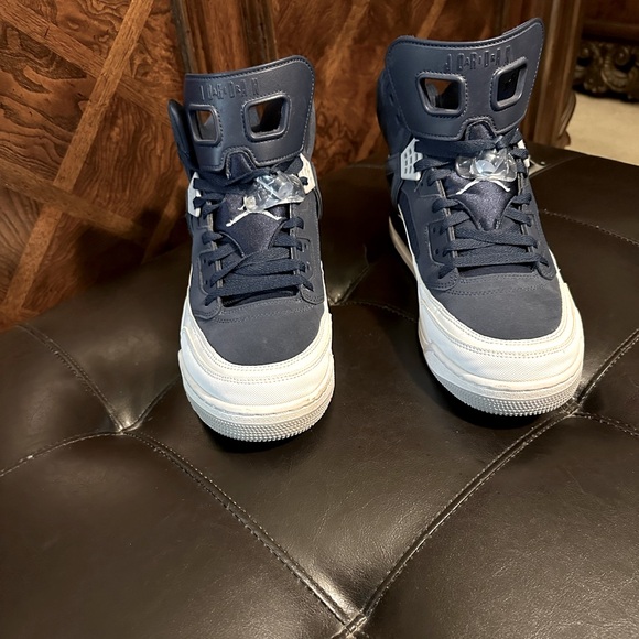 Jordan’s - Picture 2 of 3